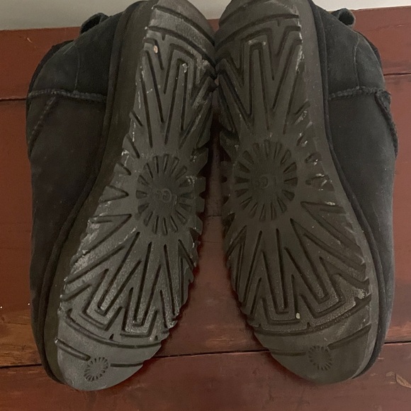 UGG Black Mini Boots - Picture 4 of 8